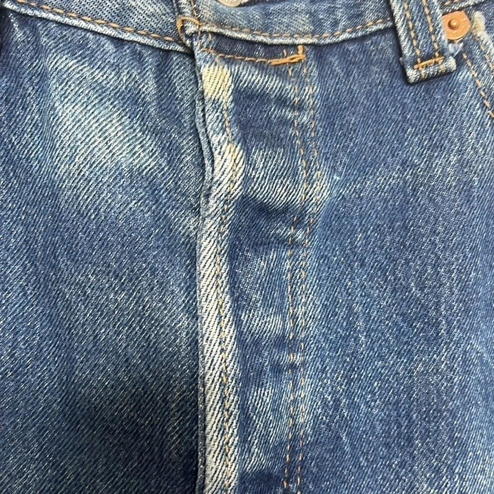 Levi's 501 Button Fly Medium Wash Straight Leg Jeans Size 34 x 34 BLEMISH